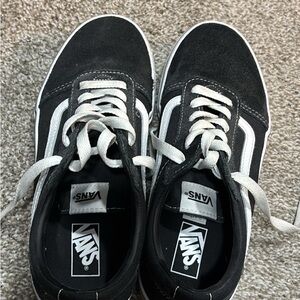 Vans Black and White